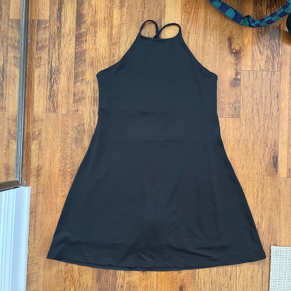 Girlfriend Collective Naomie Tennis Dress - Picture 1 of 5